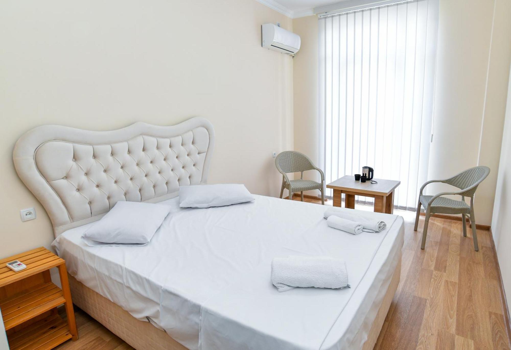 Just Inn Kutaisi Exterior foto