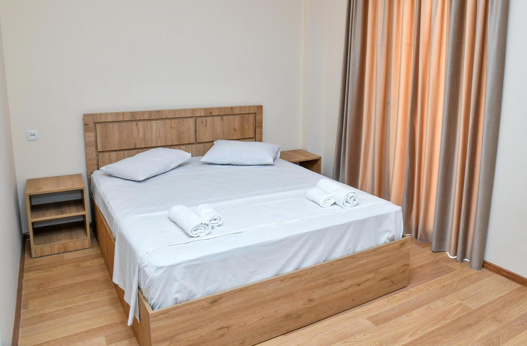 Just Inn Kutaisi Exterior foto